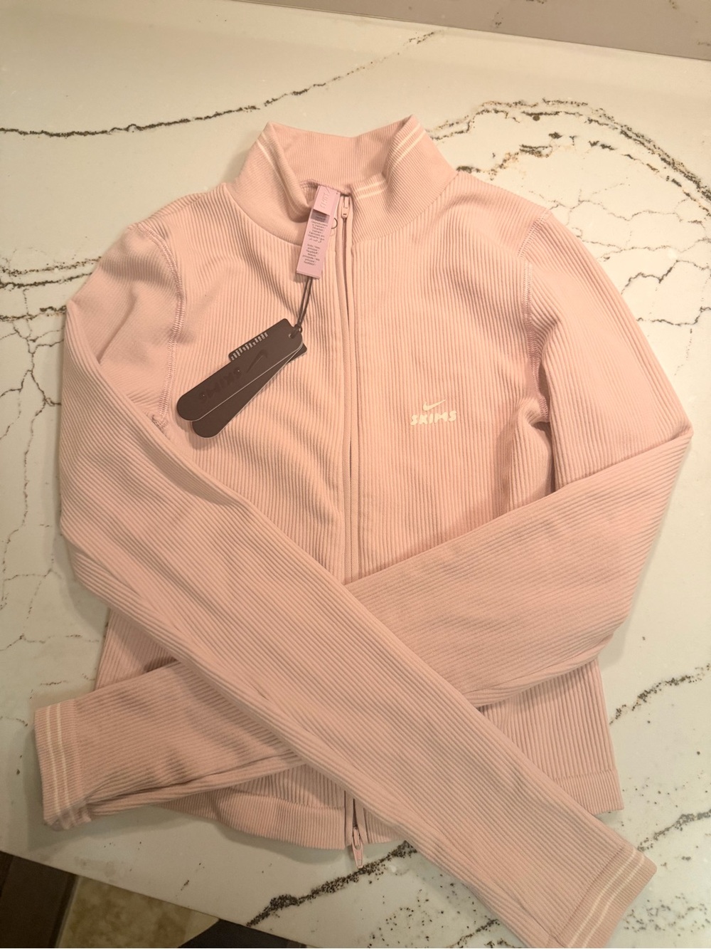 NikeSKIMS Ribbed Seamless Zip Up Crop Jacket - size small, NWT